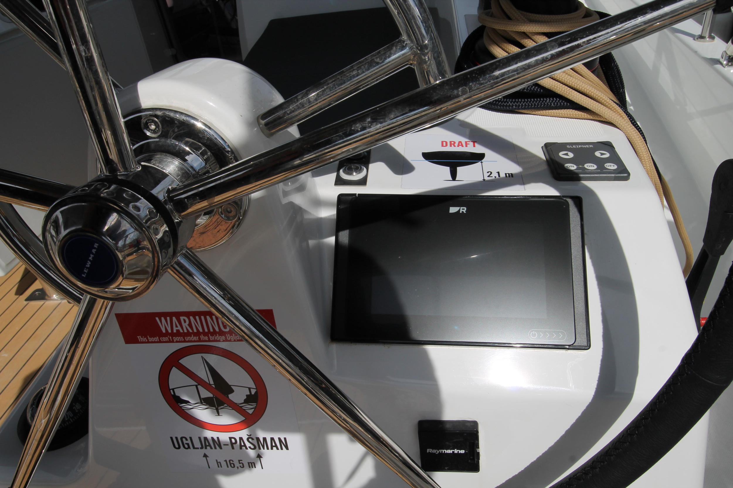 Sun Odyssey 380 - 3 cab. — photo 9