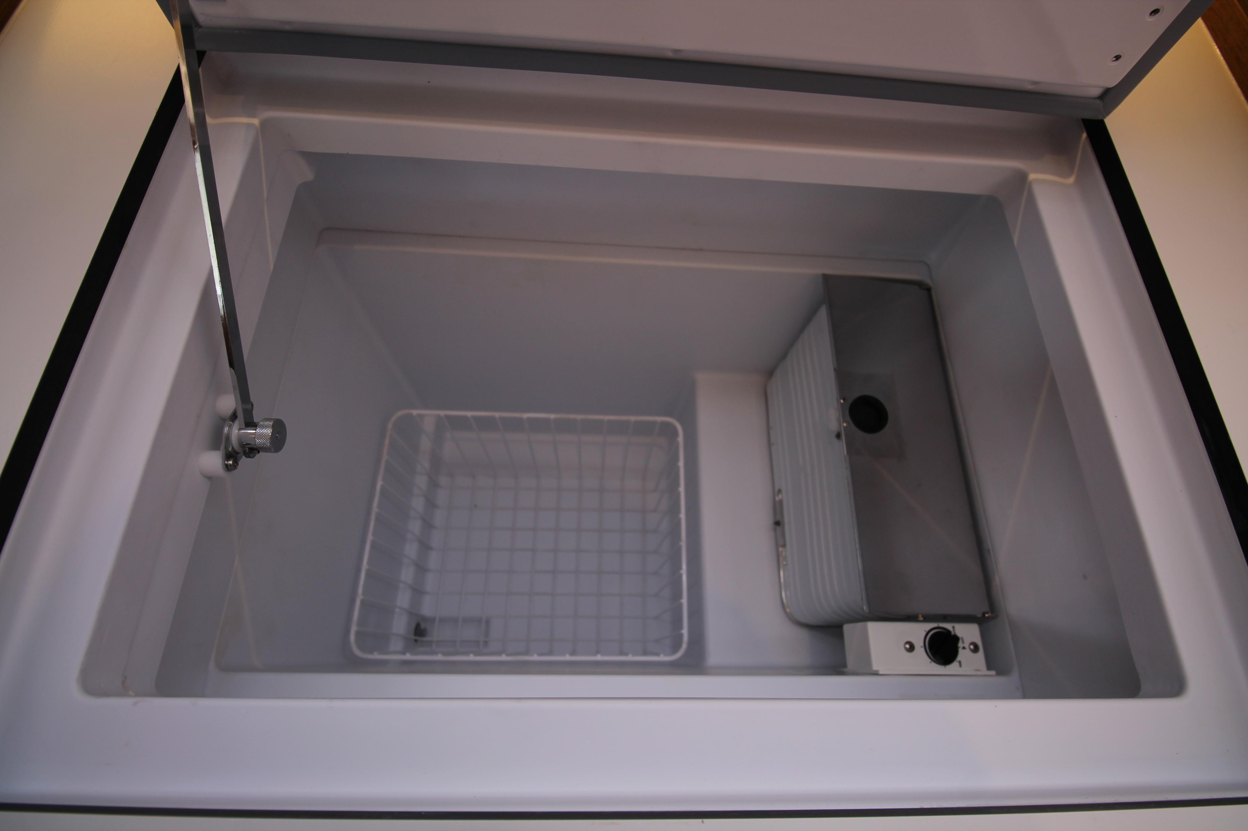 Sun Odyssey 380 - 3 cab. — photo 14
