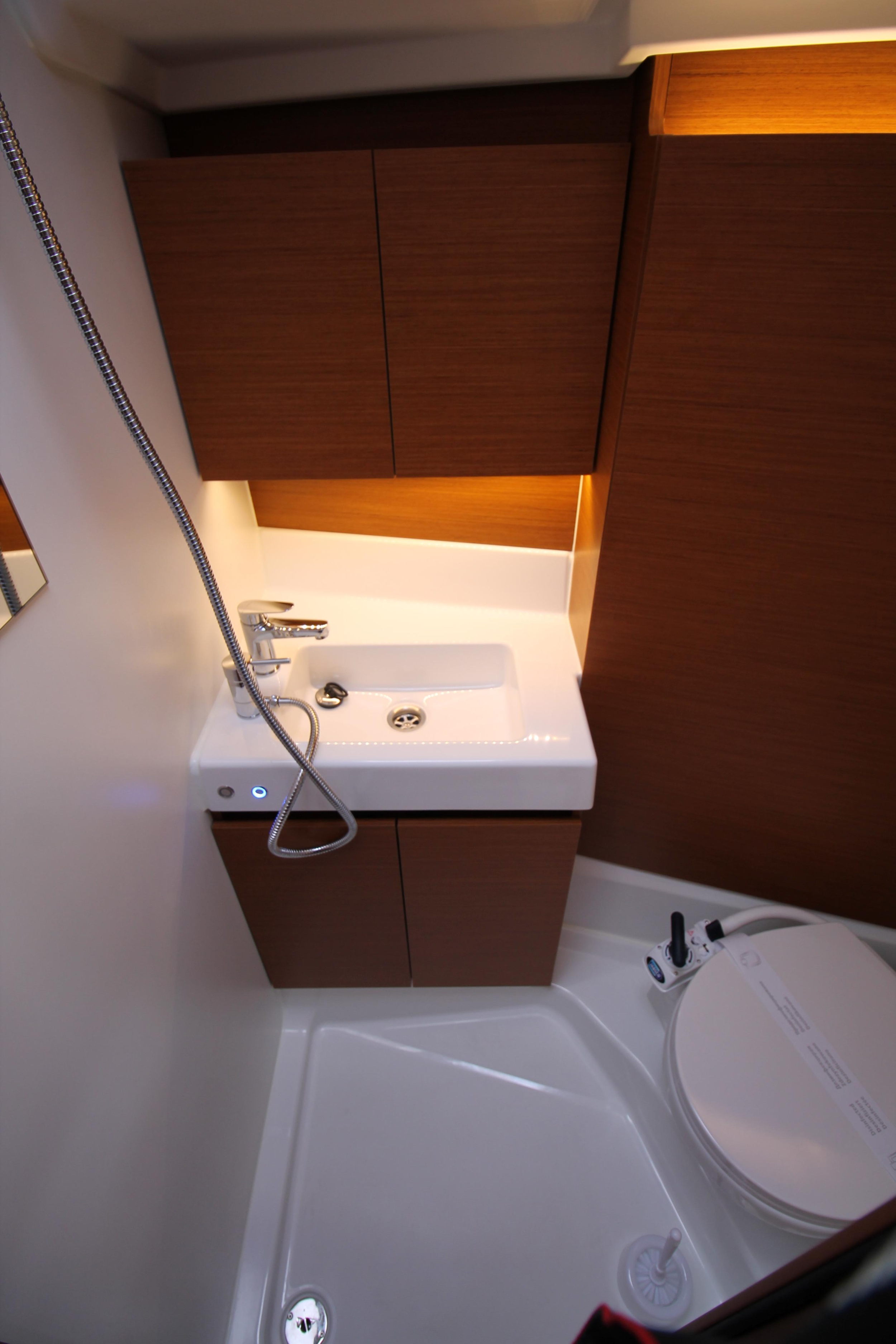 Sun Odyssey 380 - 3 cab. — photo 21