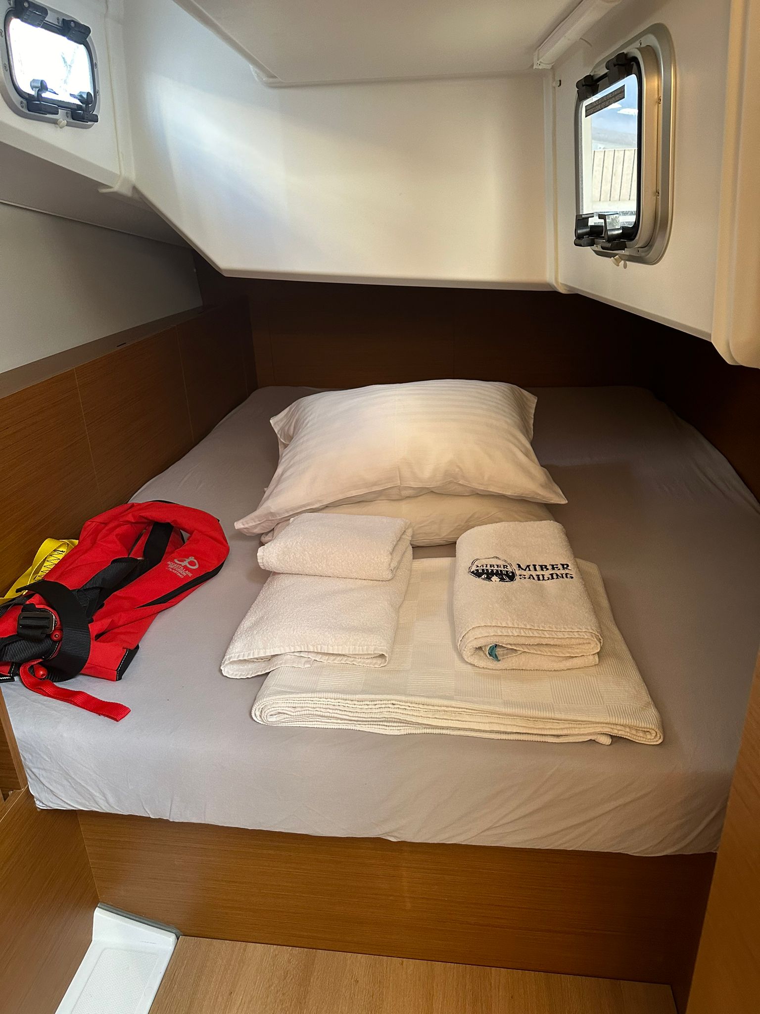 Sun Odyssey 380 - 3 cab. — photo 9