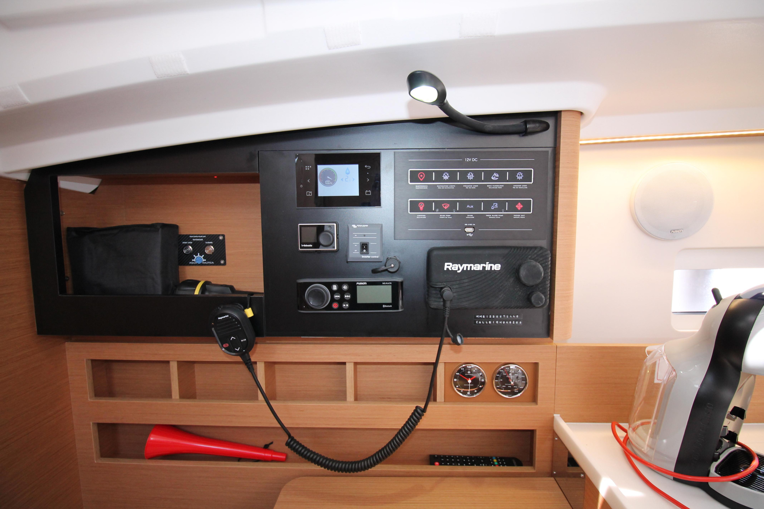 Sun Odyssey 410 - 3 cab. — photo 14