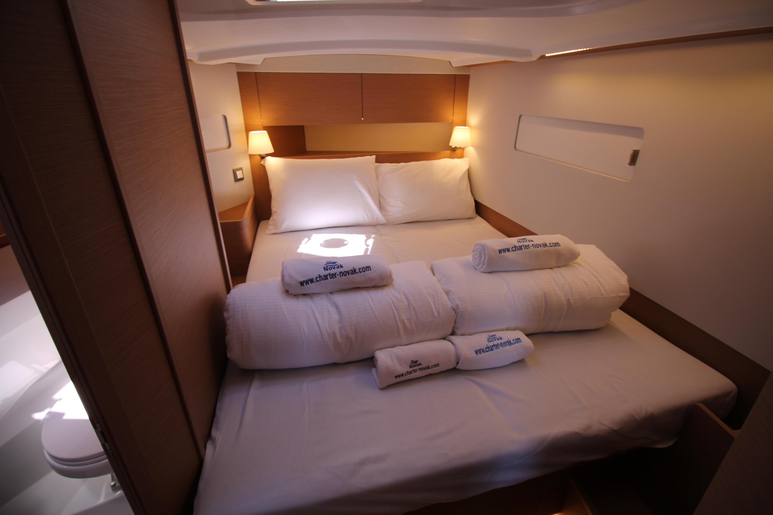 Sun Odyssey 410 - 3 cab. — photo 18