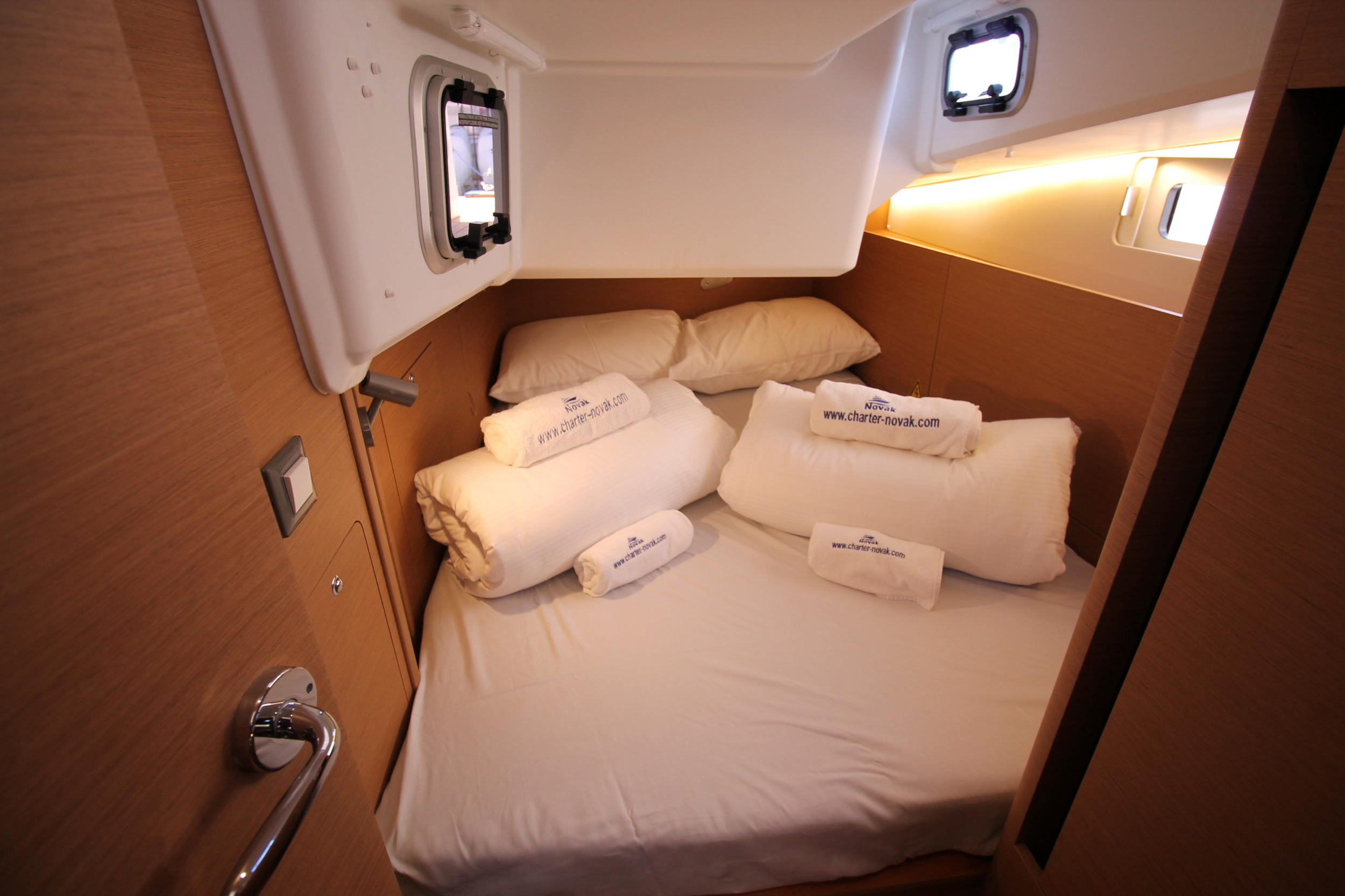 Sun Odyssey 410 - 3 cab. — photo 21