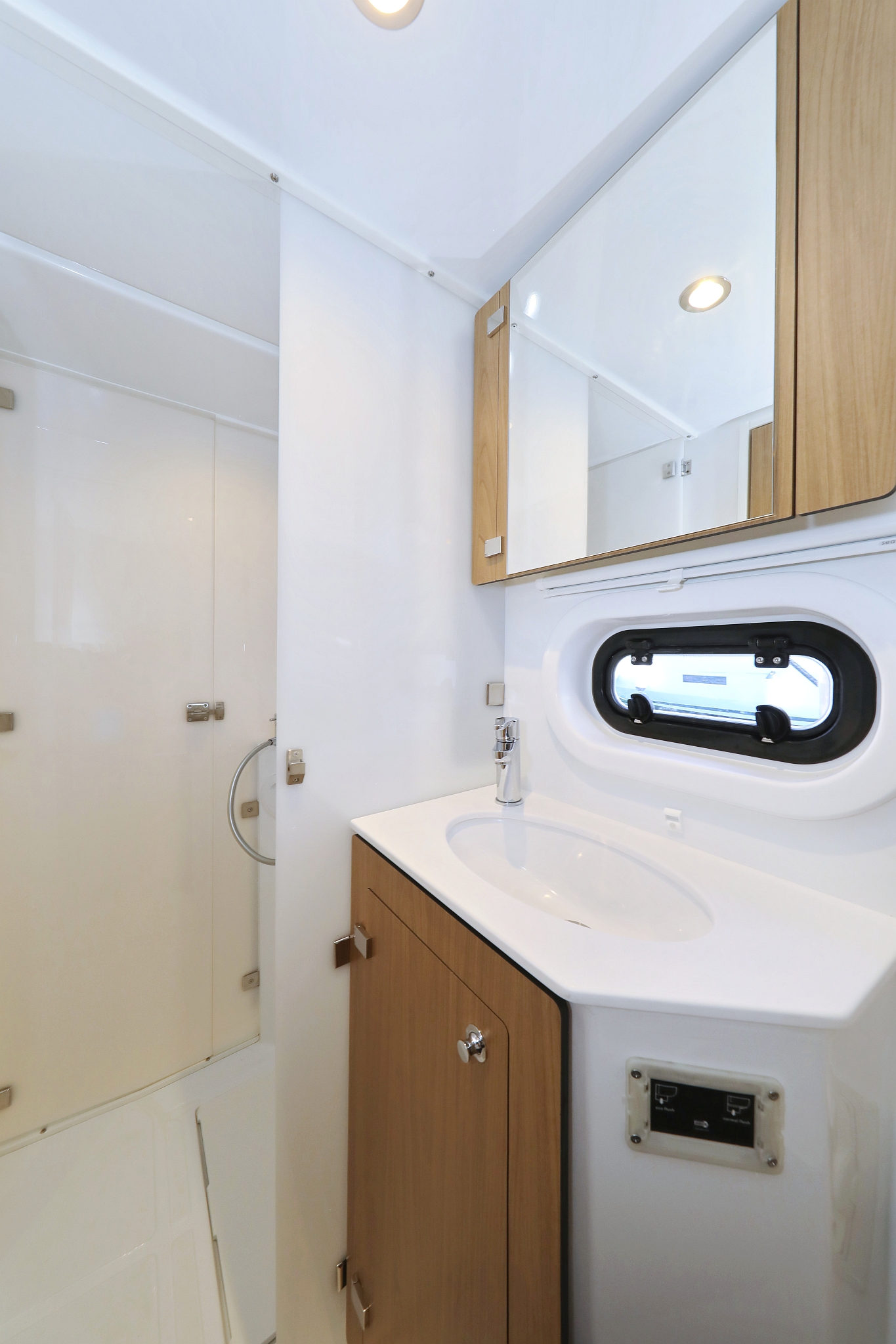 Bali 4.2 - 4 + 1 cab. — photo 35