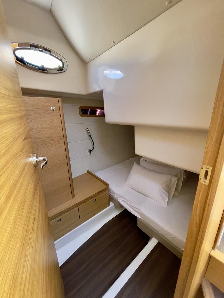 Adriana 44 FLY — photo 18