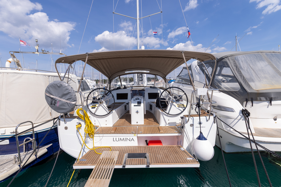 Sun Odyssey 410 - 3 cab. — photo 1
