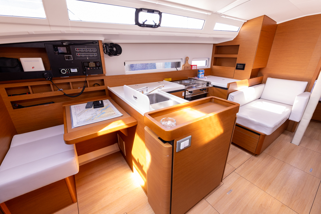 Sun Odyssey 410 - 3 cab. — photo 8