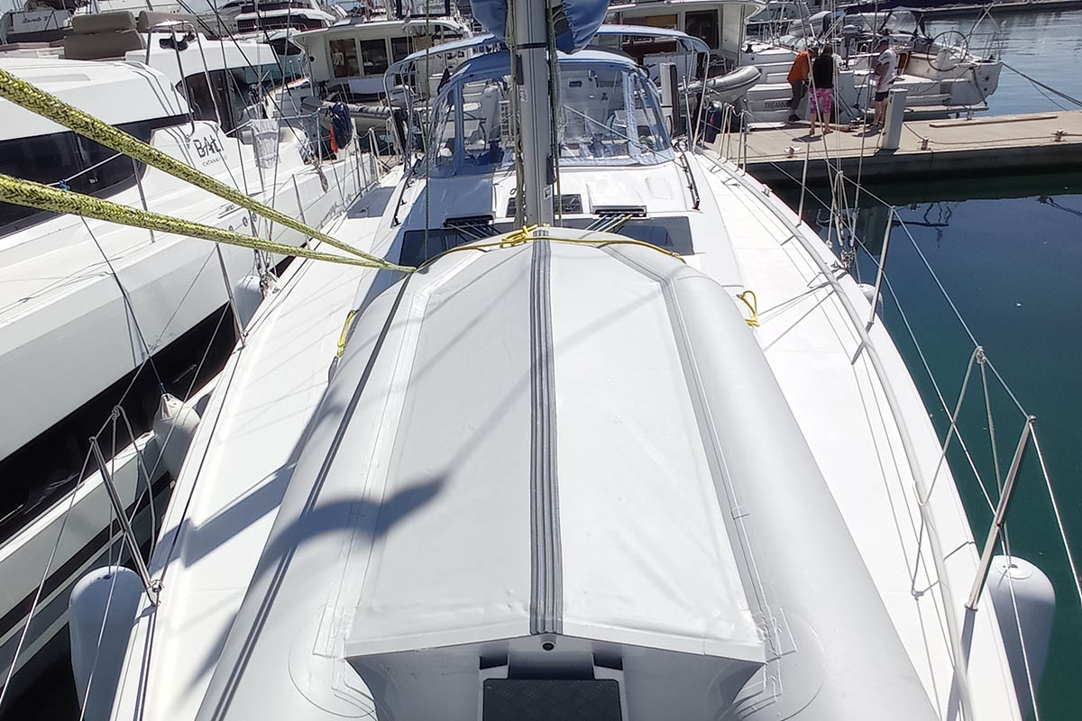 Dufour 41 - 4 cab. — photo 1