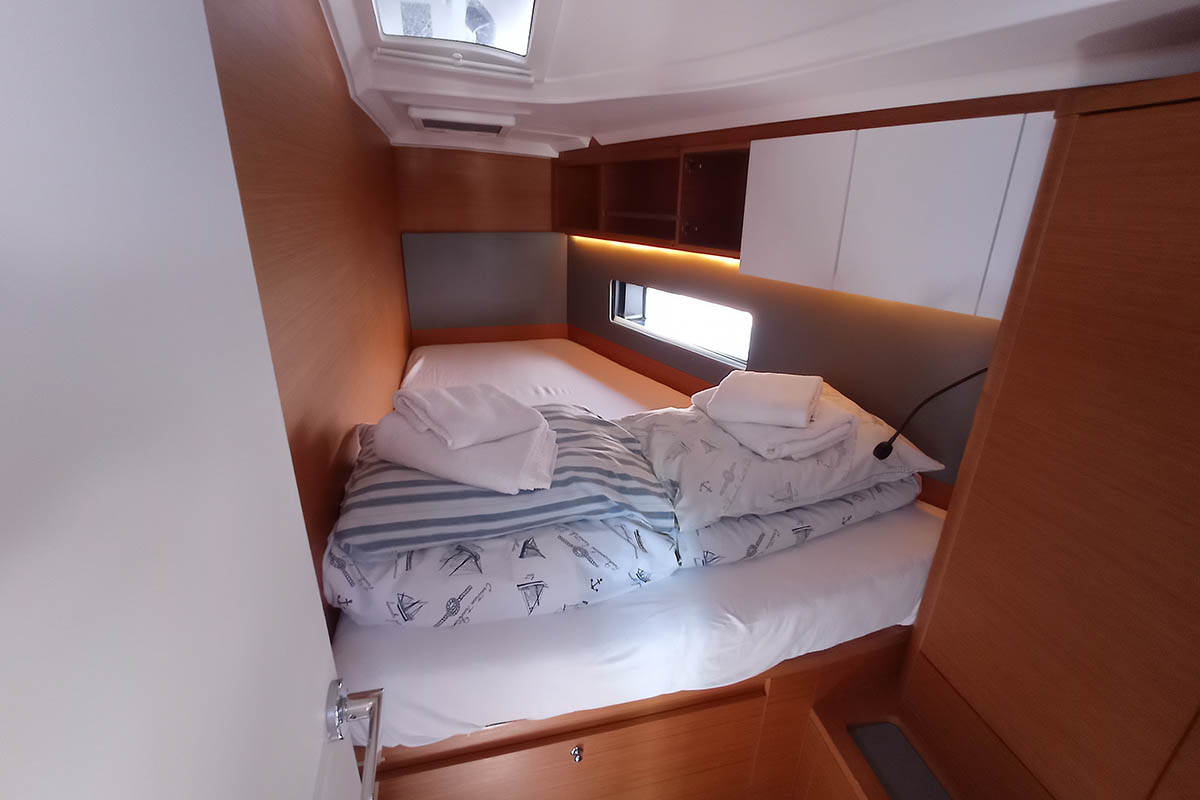 Dufour 41 - 4 cab. — photo 9