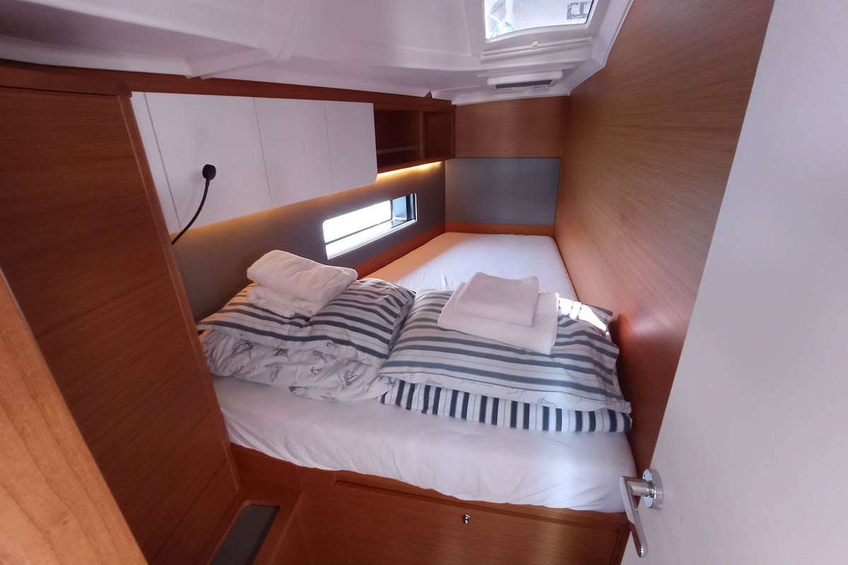 Dufour 41 - 4 cab. — photo 10