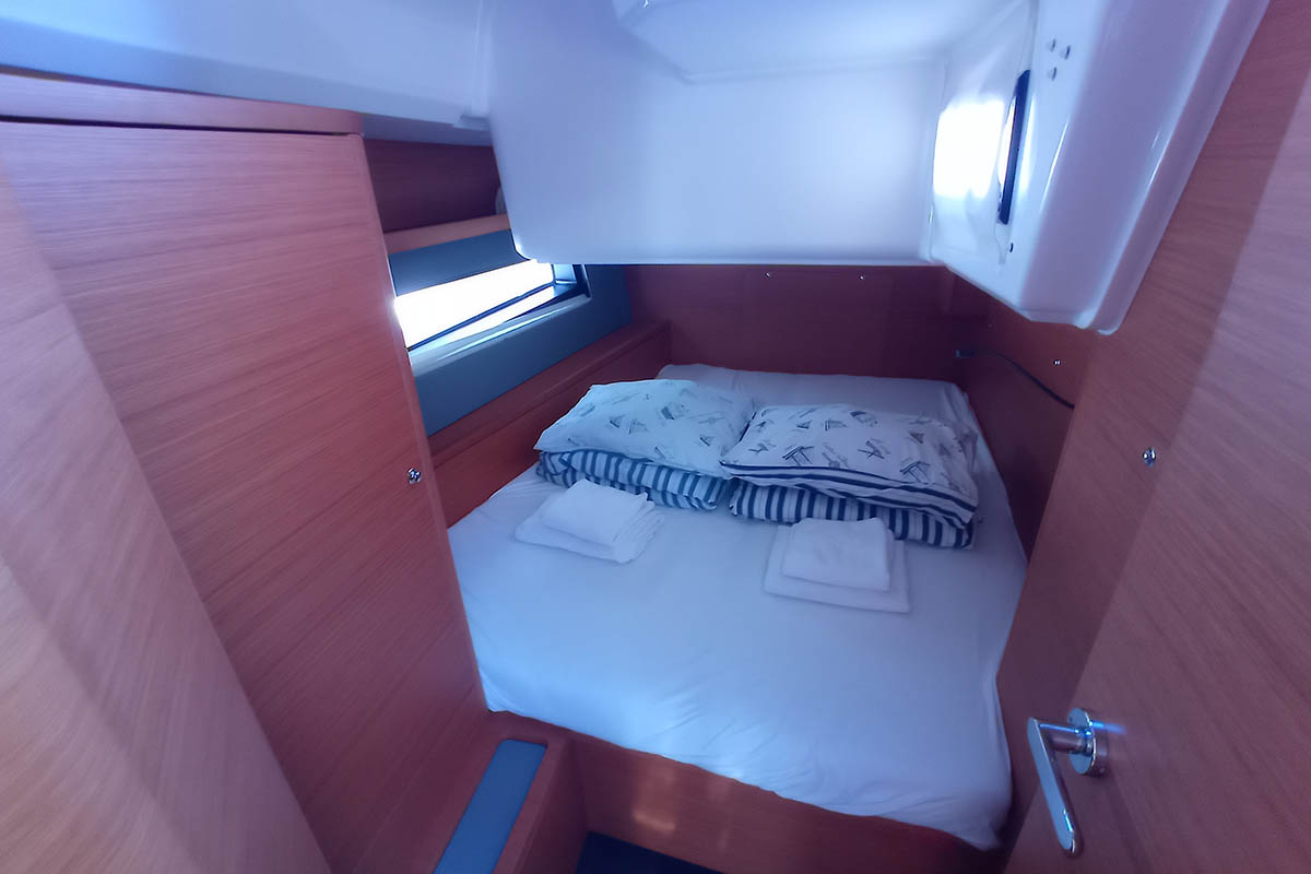 Dufour 41 - 4 cab. — photo 11