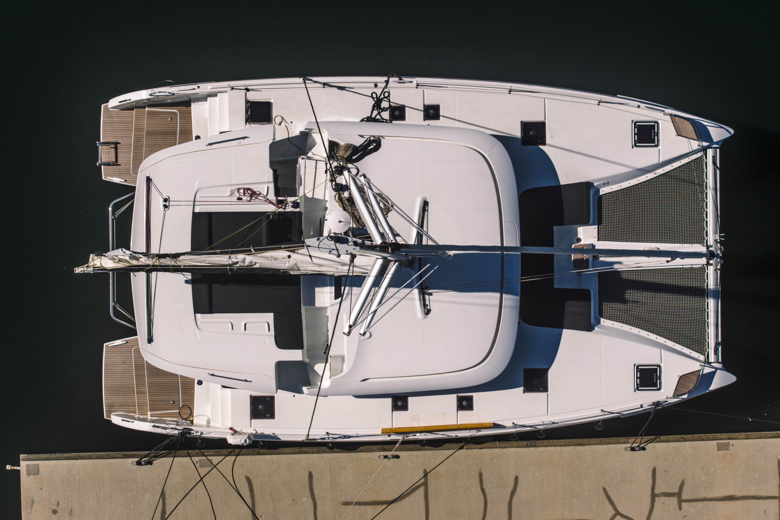 Lagoon 46 - 4 + 2 cab. — photo 3