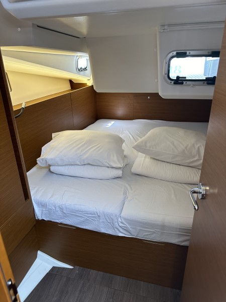 Sun Odyssey 440 - 4 cab. — photo 17