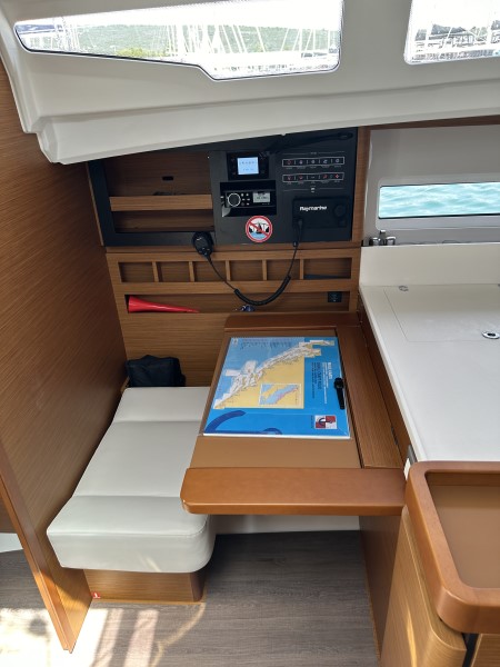 Sun Odyssey 440 - 4 cab. — photo 3