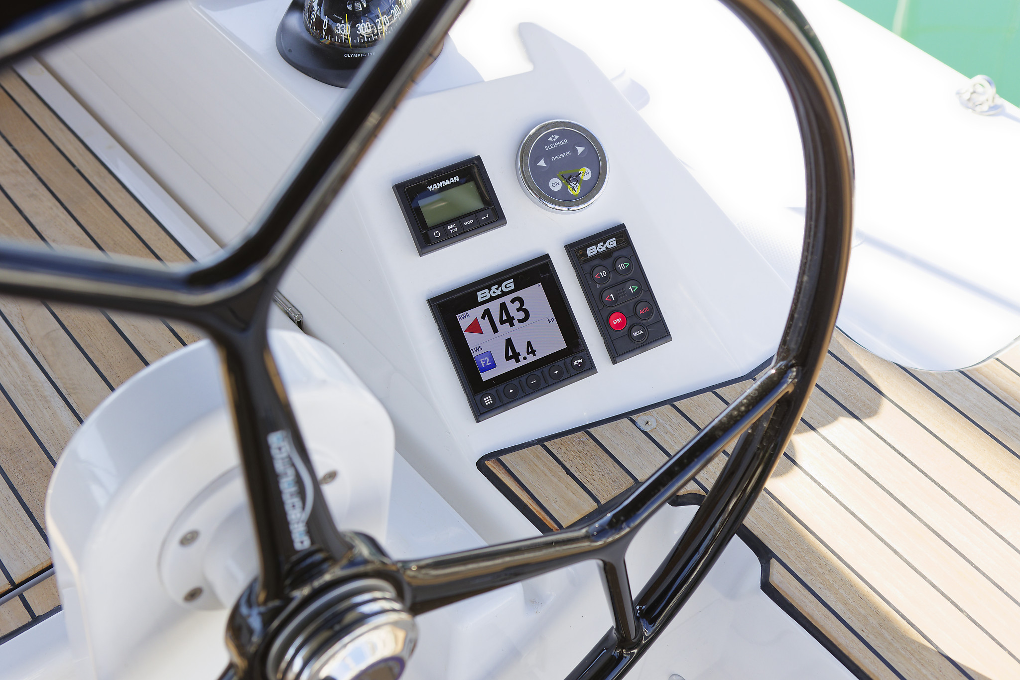 Bavaria C38 — photo 9