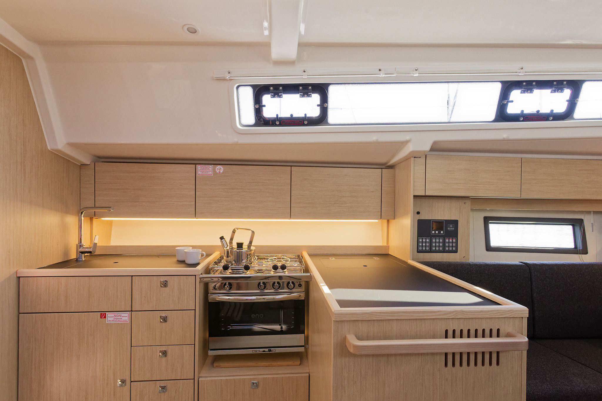 Bavaria C38 — photo 16