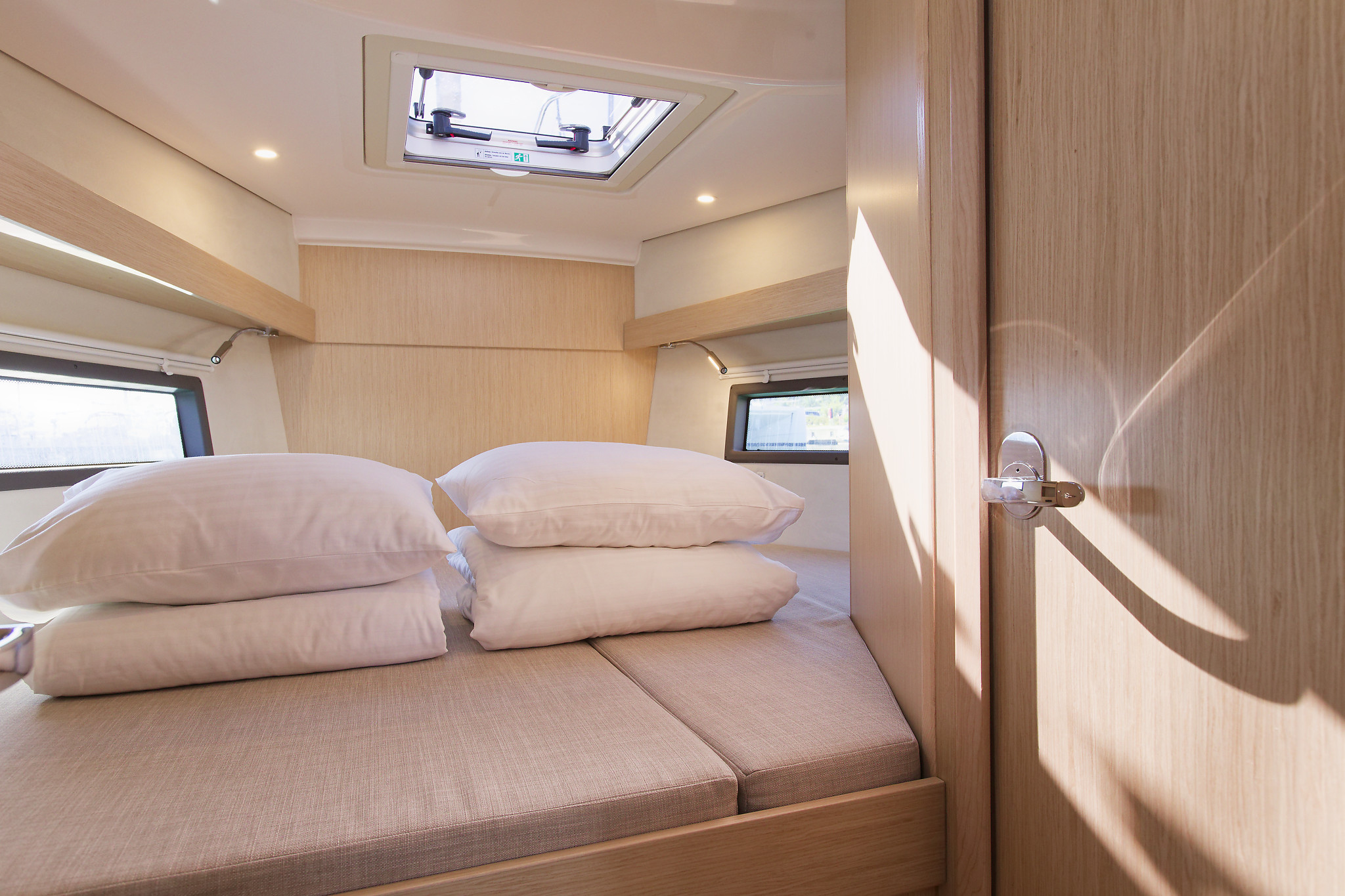 Bavaria C38 — photo 20