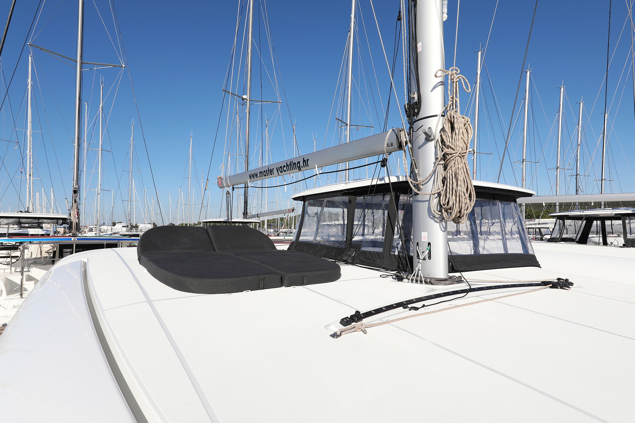 Lagoon 42 - 4 + 2 cab. — photo 11