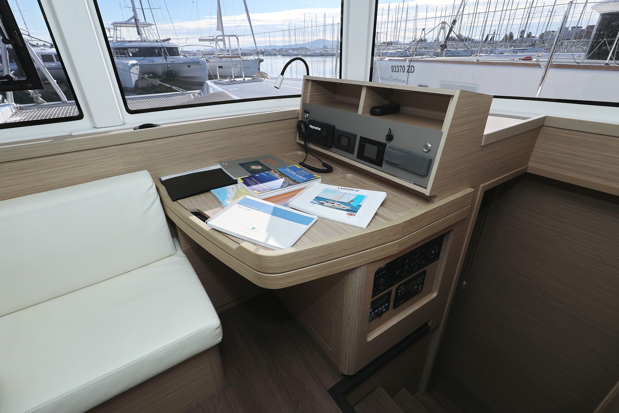 Lagoon 42 - 4 + 2 cab. — photo 21