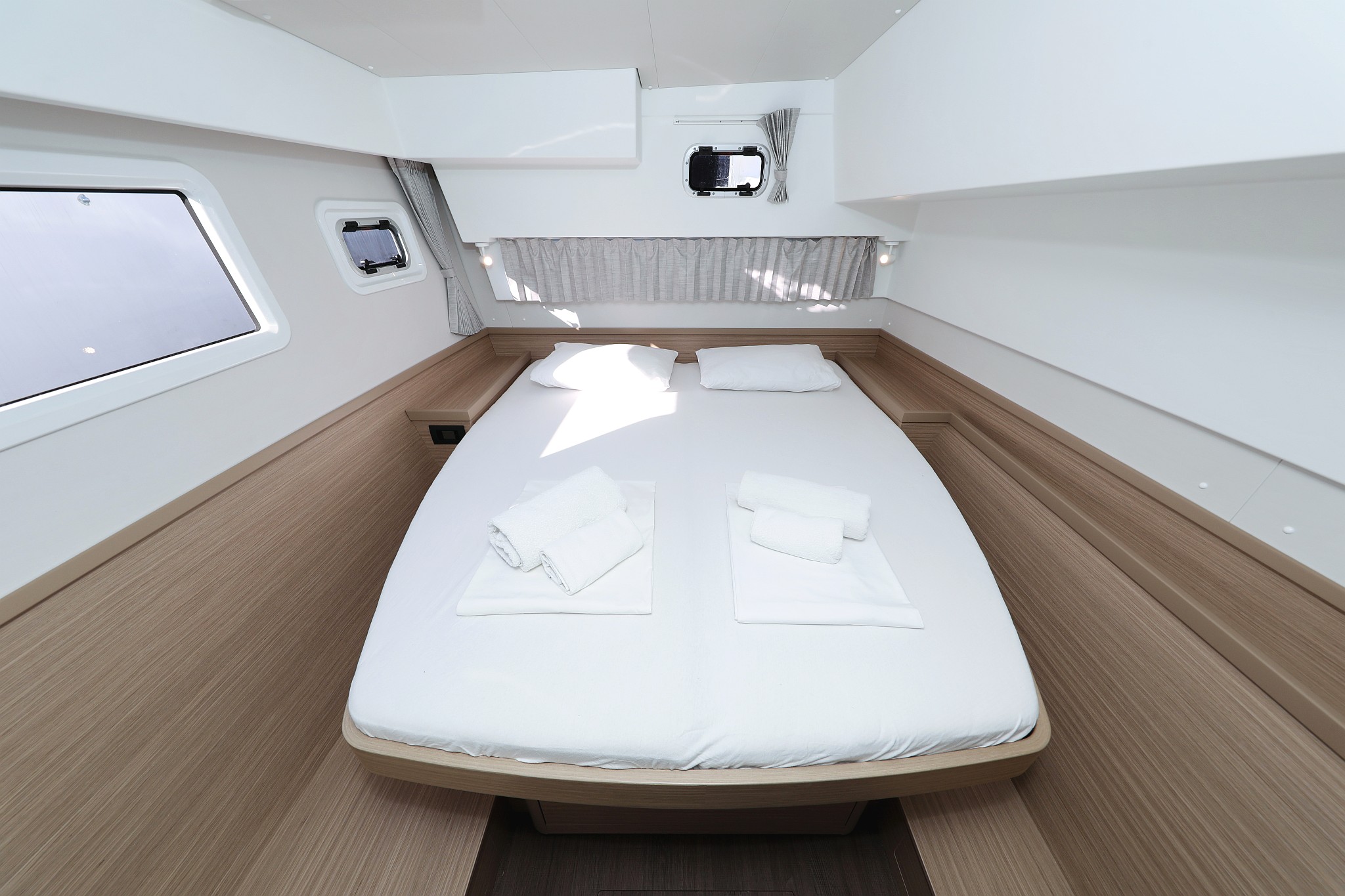Lagoon 42 - 4 + 2 cab. — photo 25