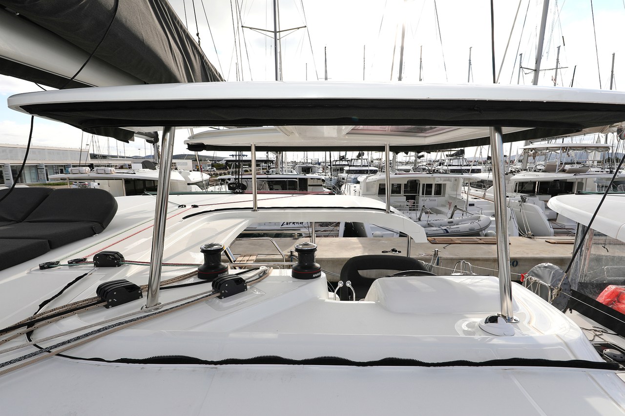 Lagoon 42 - 4 + 2 cab. — photo 9