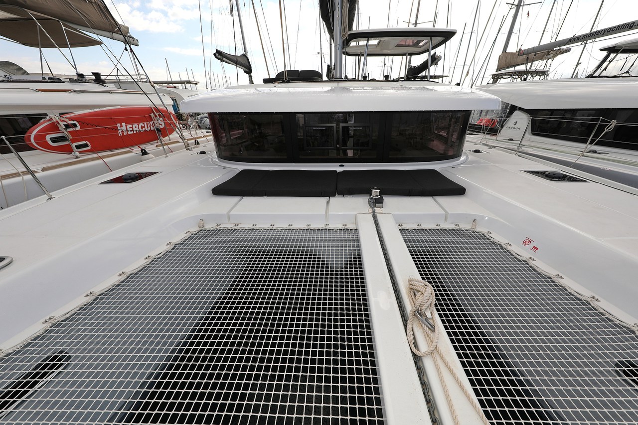 Lagoon 42 - 4 + 2 cab. — photo 12