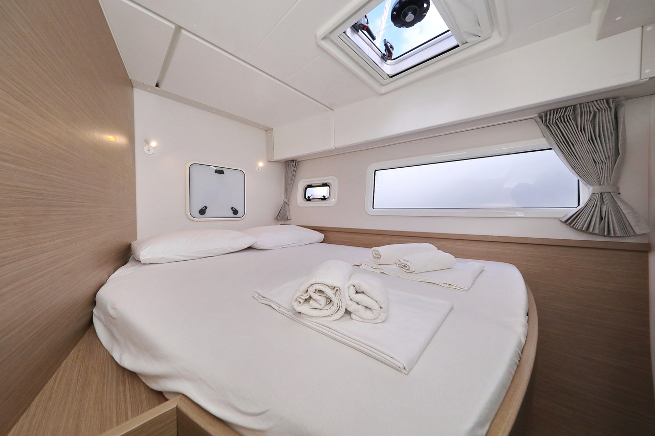 Lagoon 42 - 4 + 2 cab. — photo 22