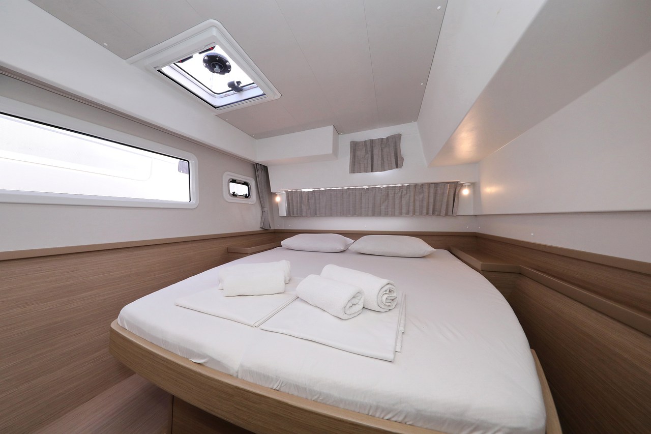 Lagoon 42 - 4 + 2 cab. — photo 25