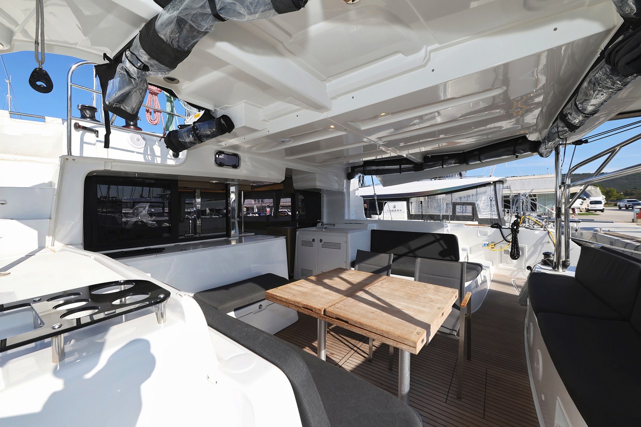Lagoon 46 - 4 + 2 cab. — photo 10