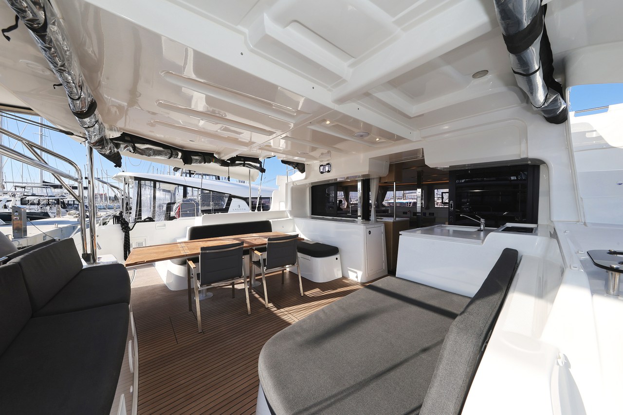 Lagoon 46 - 4 + 2 cab. — photo 11