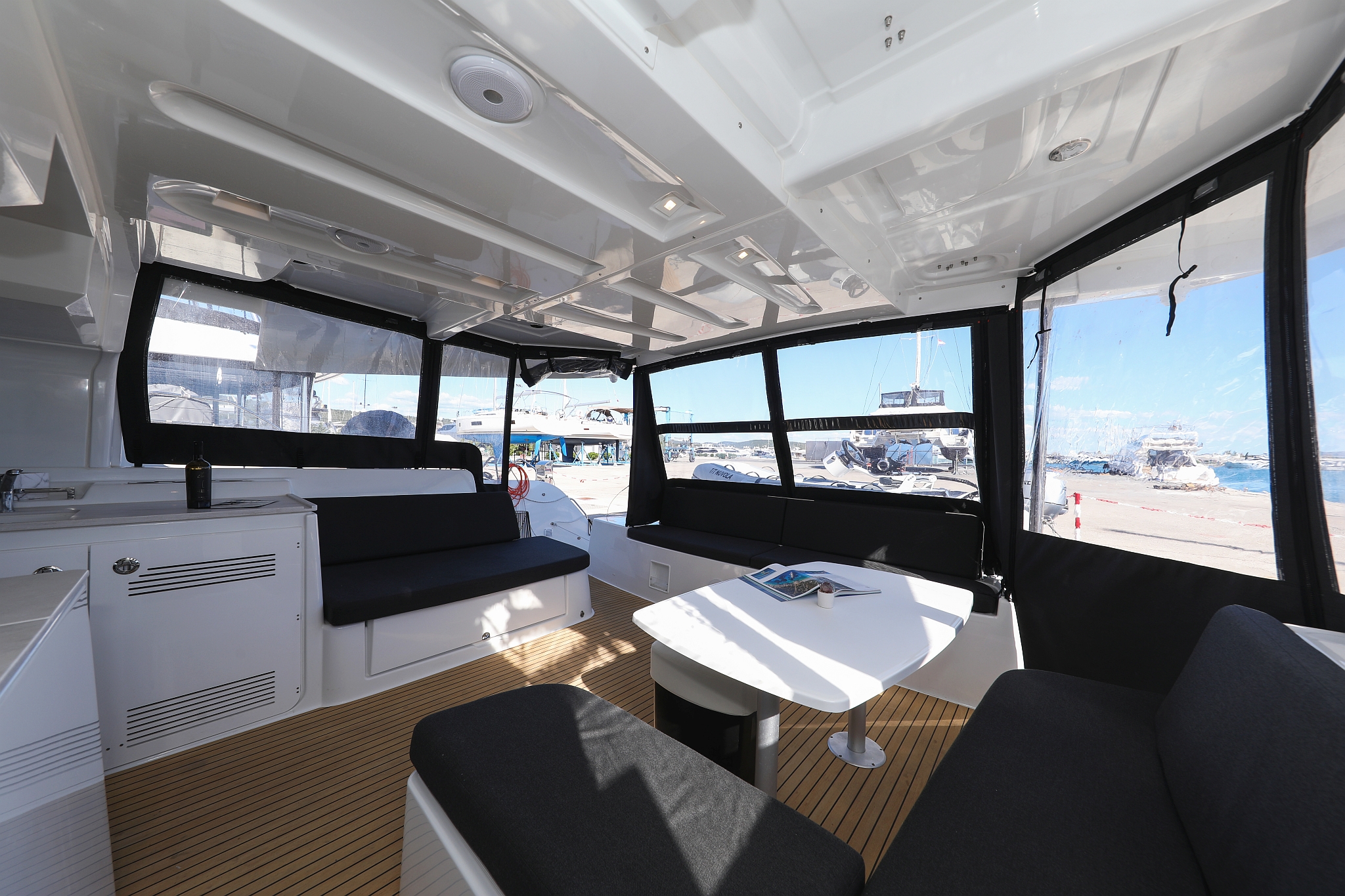 Lagoon 46 - 4 + 2 cab. — photo 8