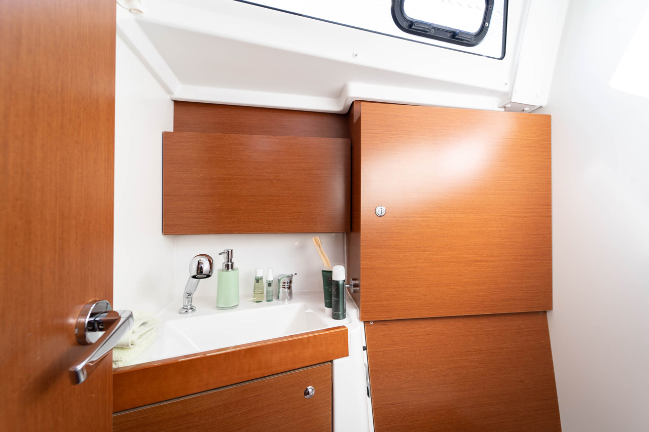 Oceanis 38 - 3 cab. — photo 19