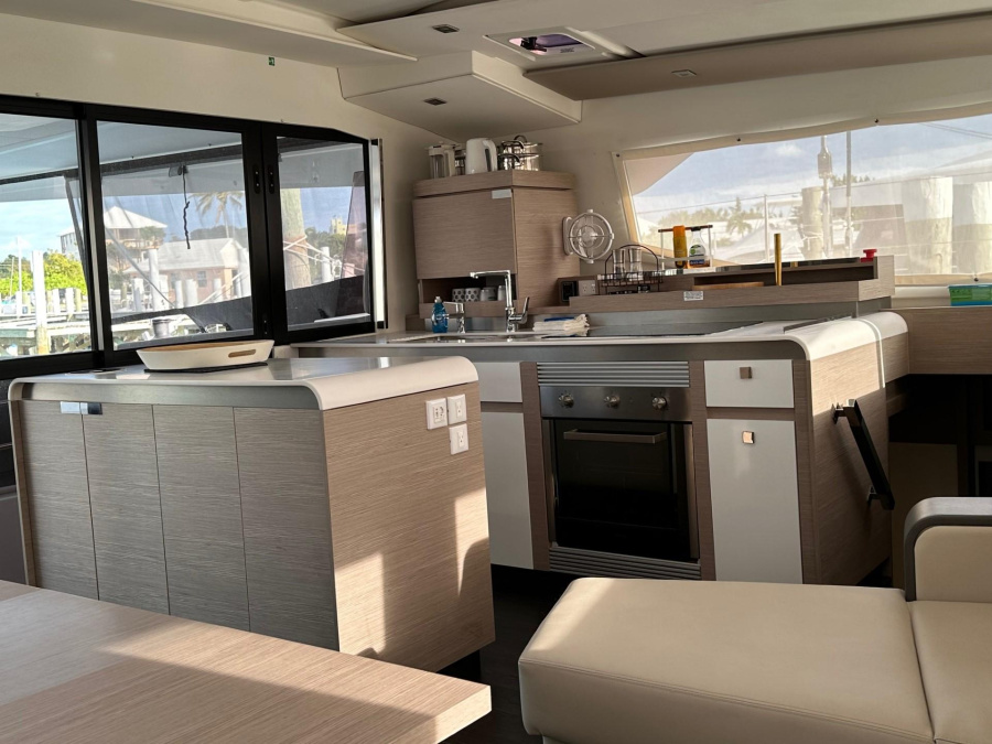 Fountaine Pajot Aura 51 — photo 7