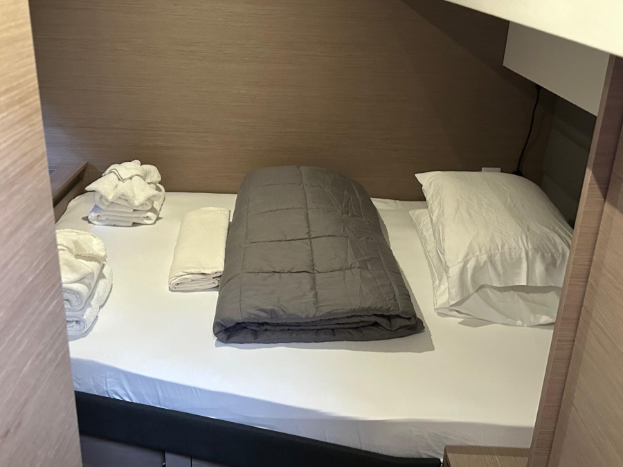 Fountaine Pajot Aura 51 — photo 9
