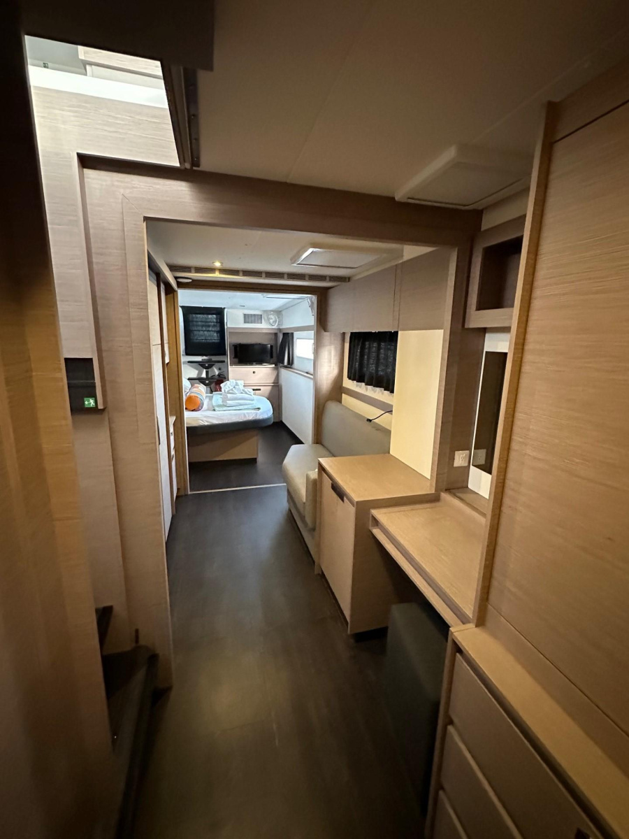 Fountaine Pajot Aura 51 — photo 11