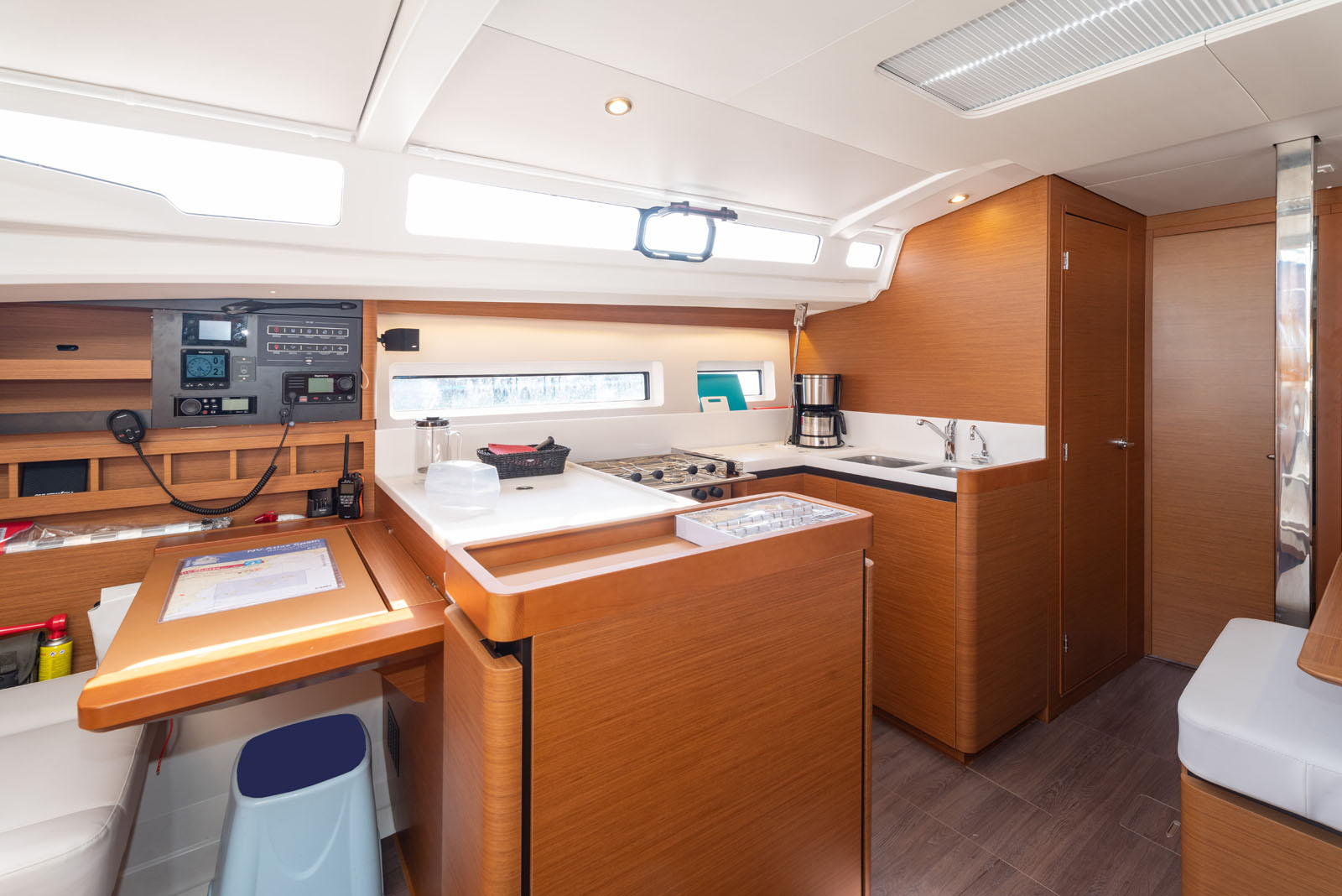 Sun Odyssey 440 - 4 cab. — photo 15