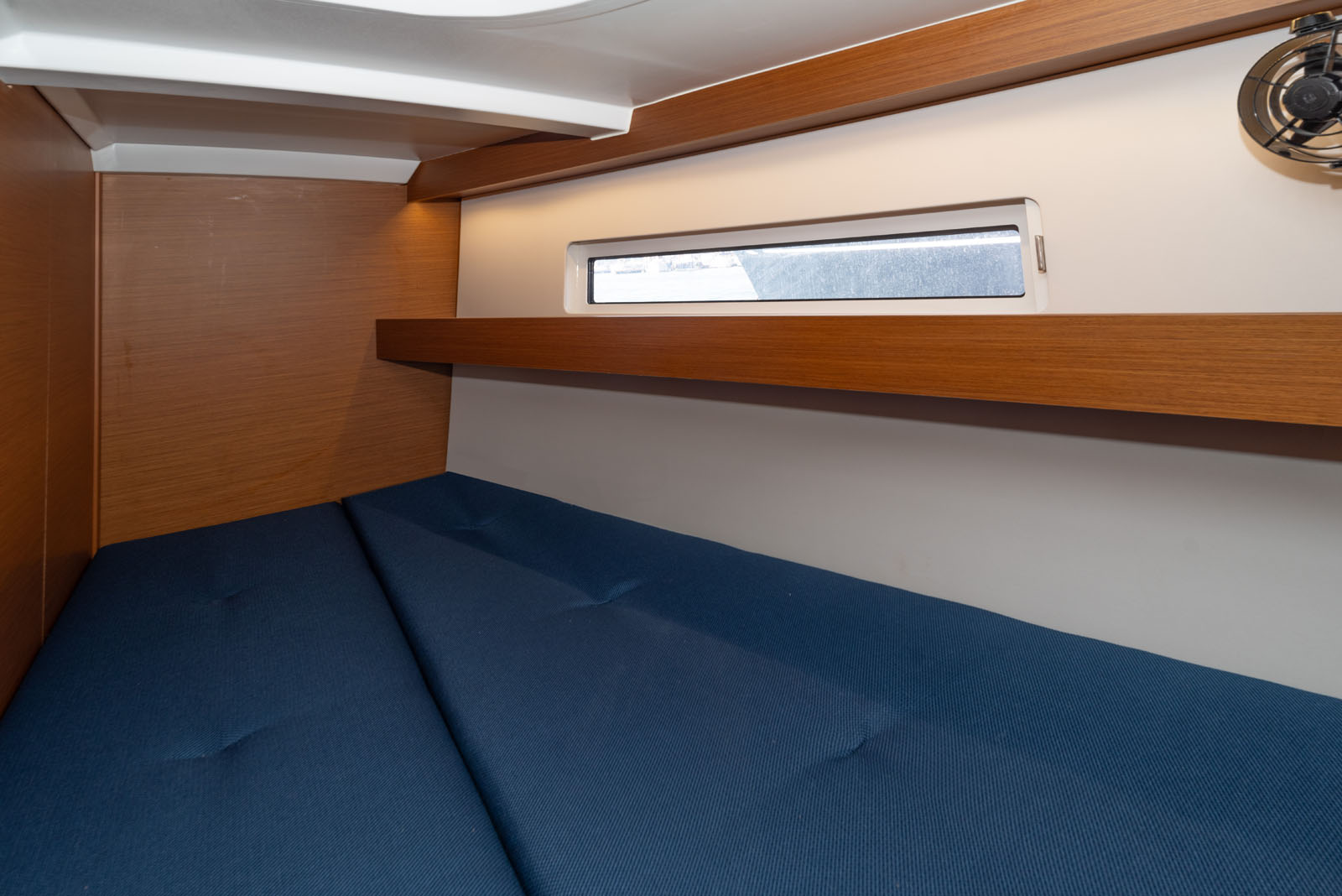 Sun Odyssey 440 - 4 cab. — photo 17