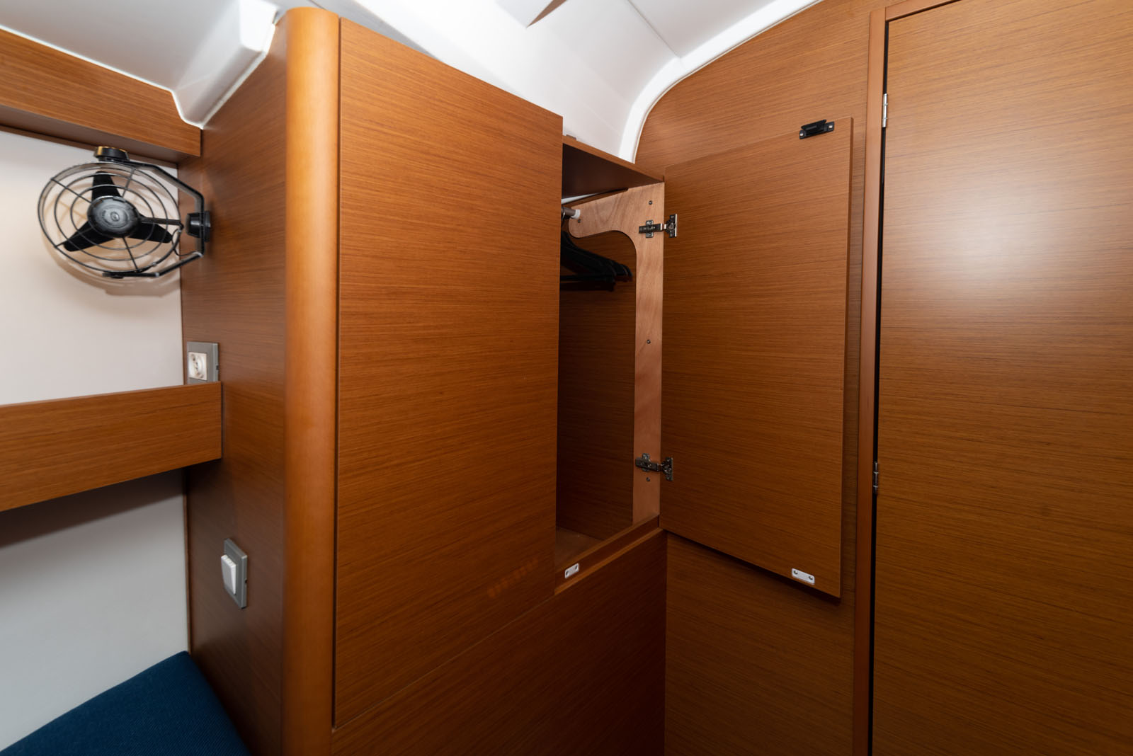 Sun Odyssey 440 - 4 cab. — photo 18