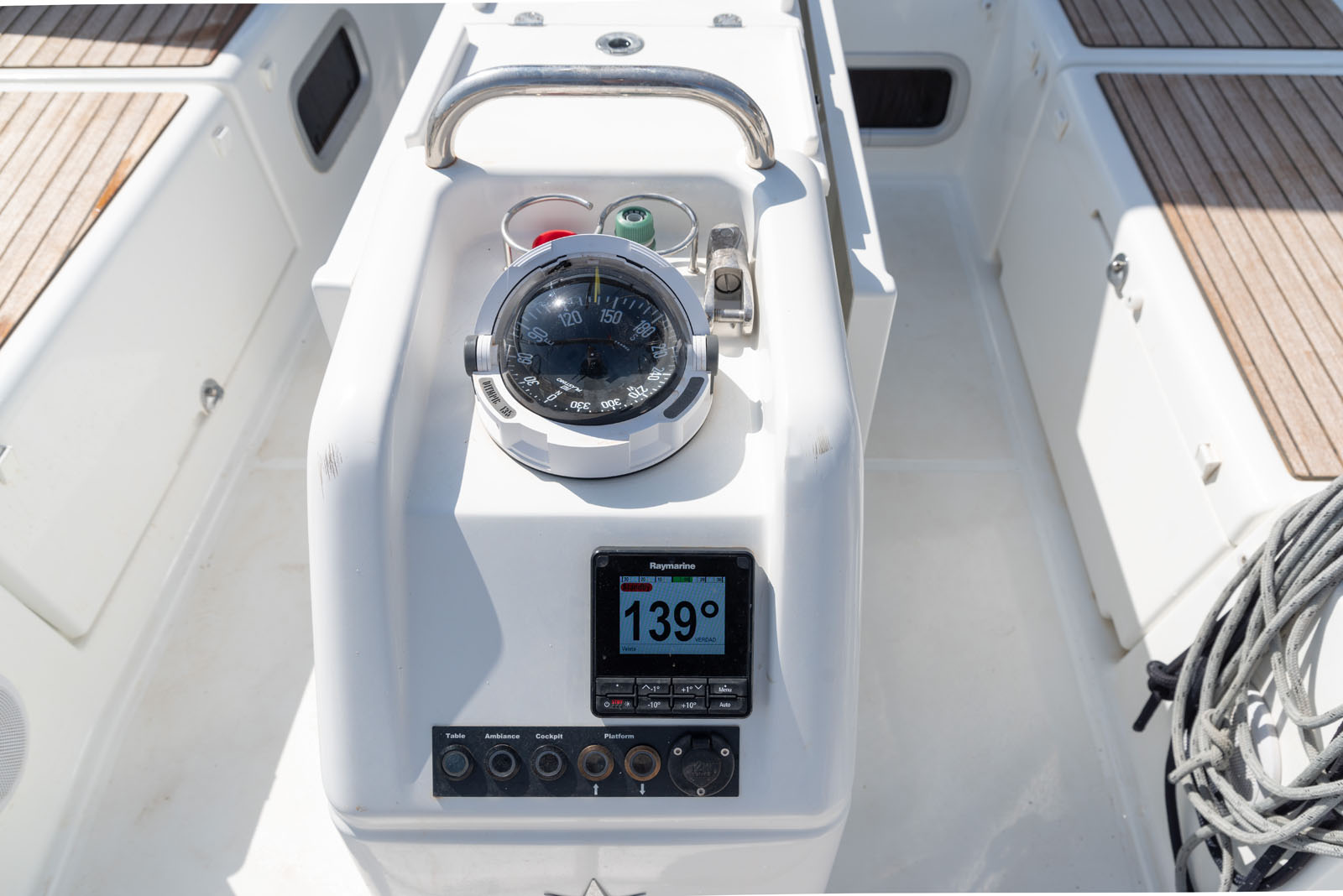 Sun Odyssey 440 - 4 cab. — photo 28