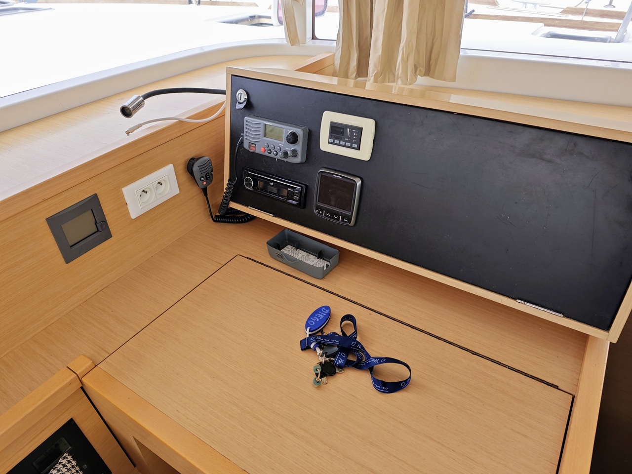 Lagoon 400 S2 - 4 + 2 cab. — photo 14