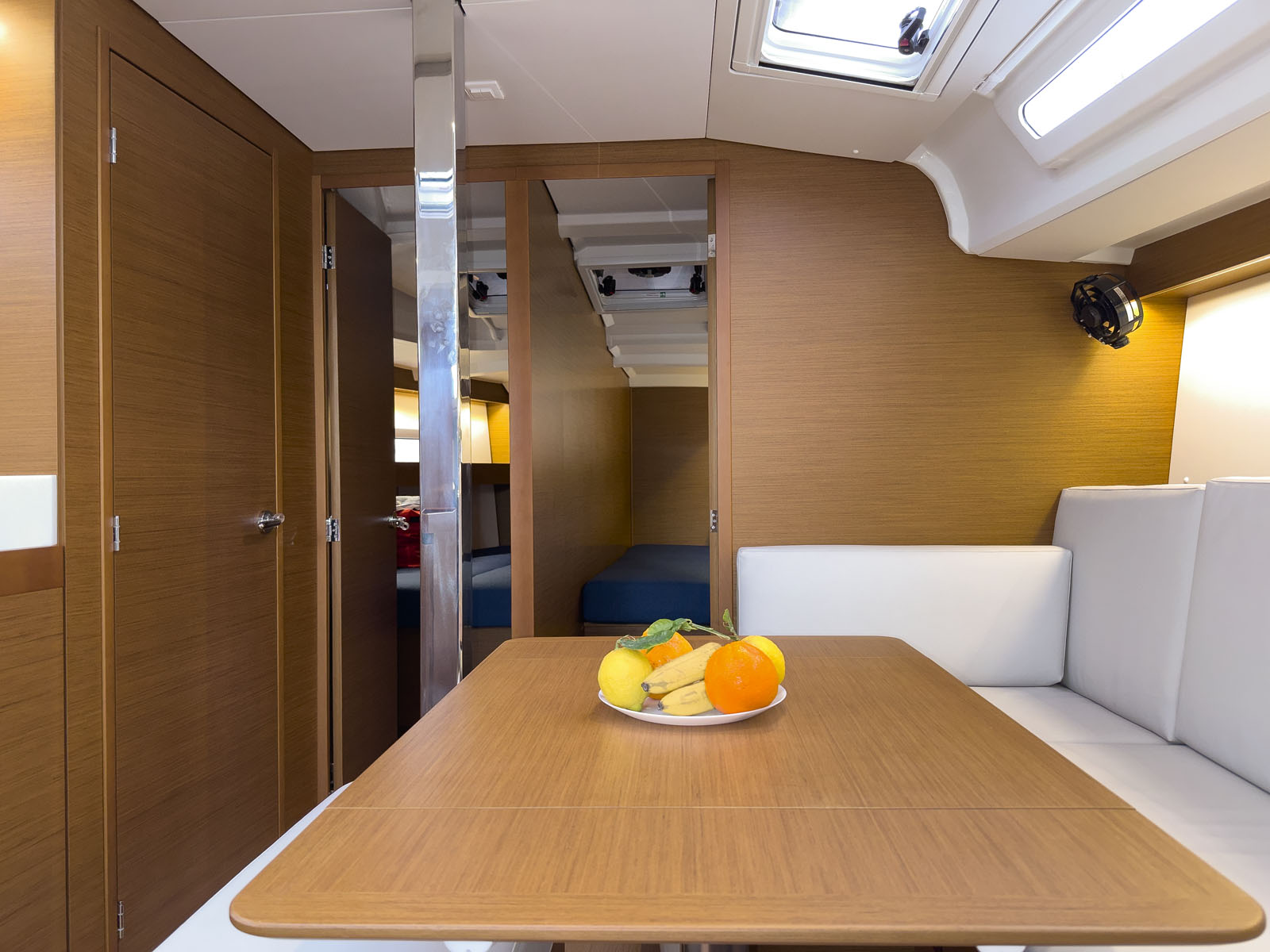 Sun Odyssey 440 - 4 cab. — photo 17