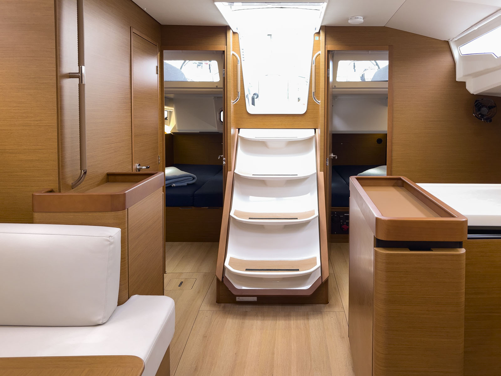 Sun Odyssey 440 - 4 cab. — photo 18