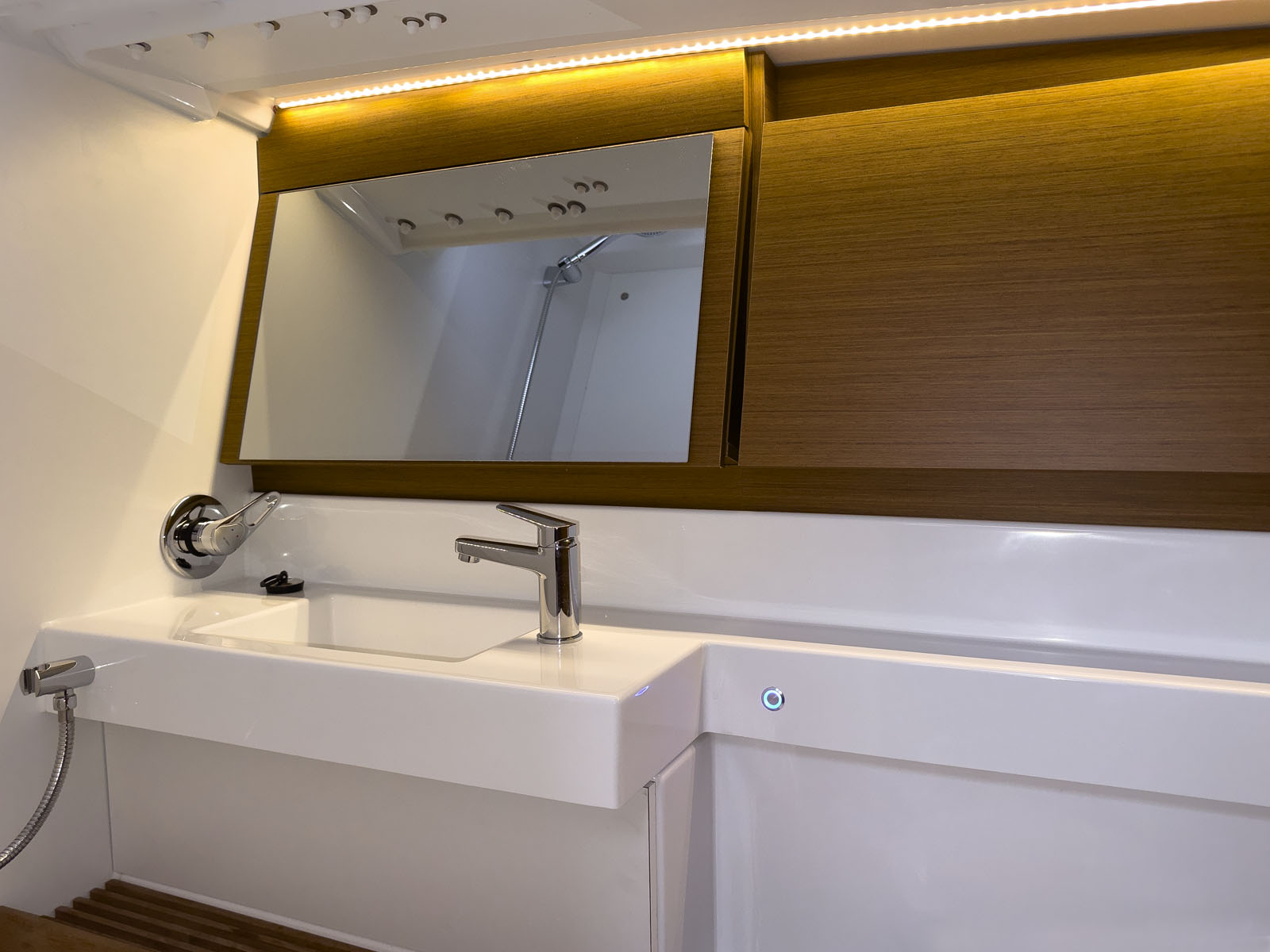 Sun Odyssey 440 - 4 cab. — photo 31