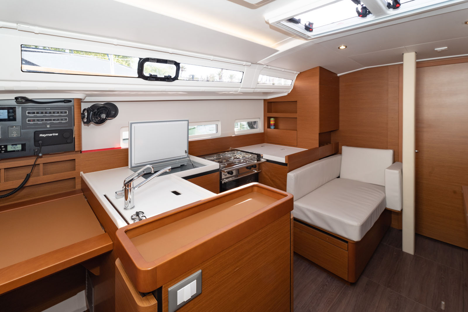 Sun Odyssey 410 - 3 cab. — photo 10