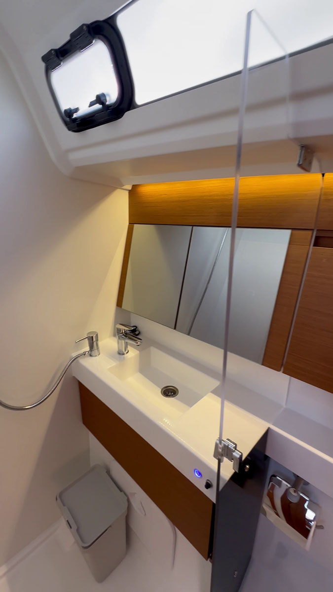 Sun Odyssey 410 - 3 cab. — photo 20