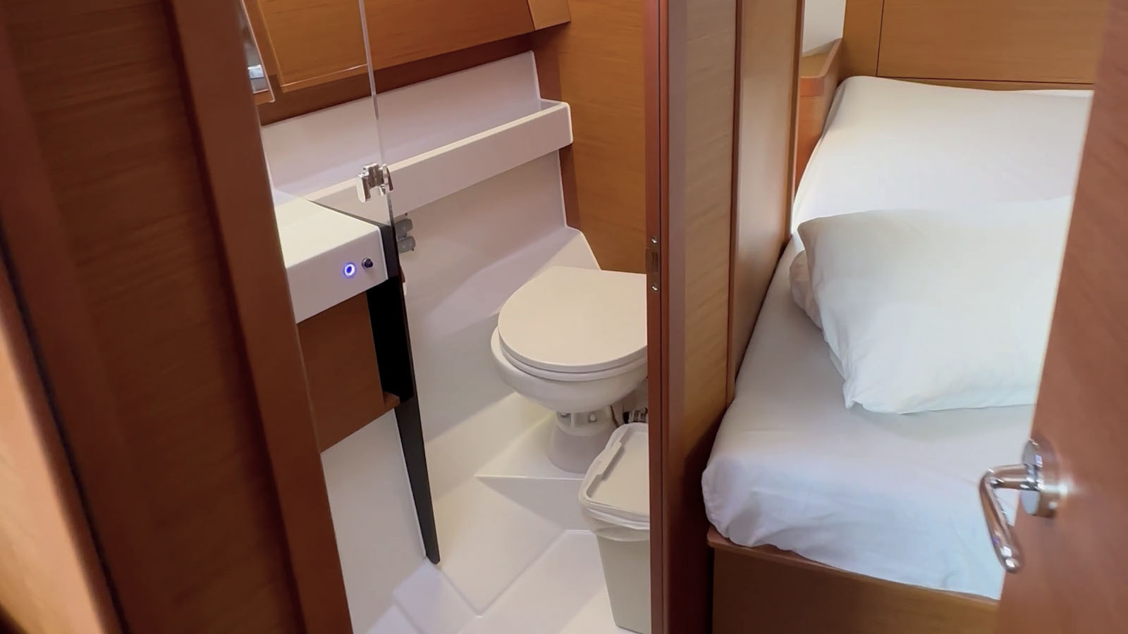 Sun Odyssey 410 - 3 cab. — photo 22