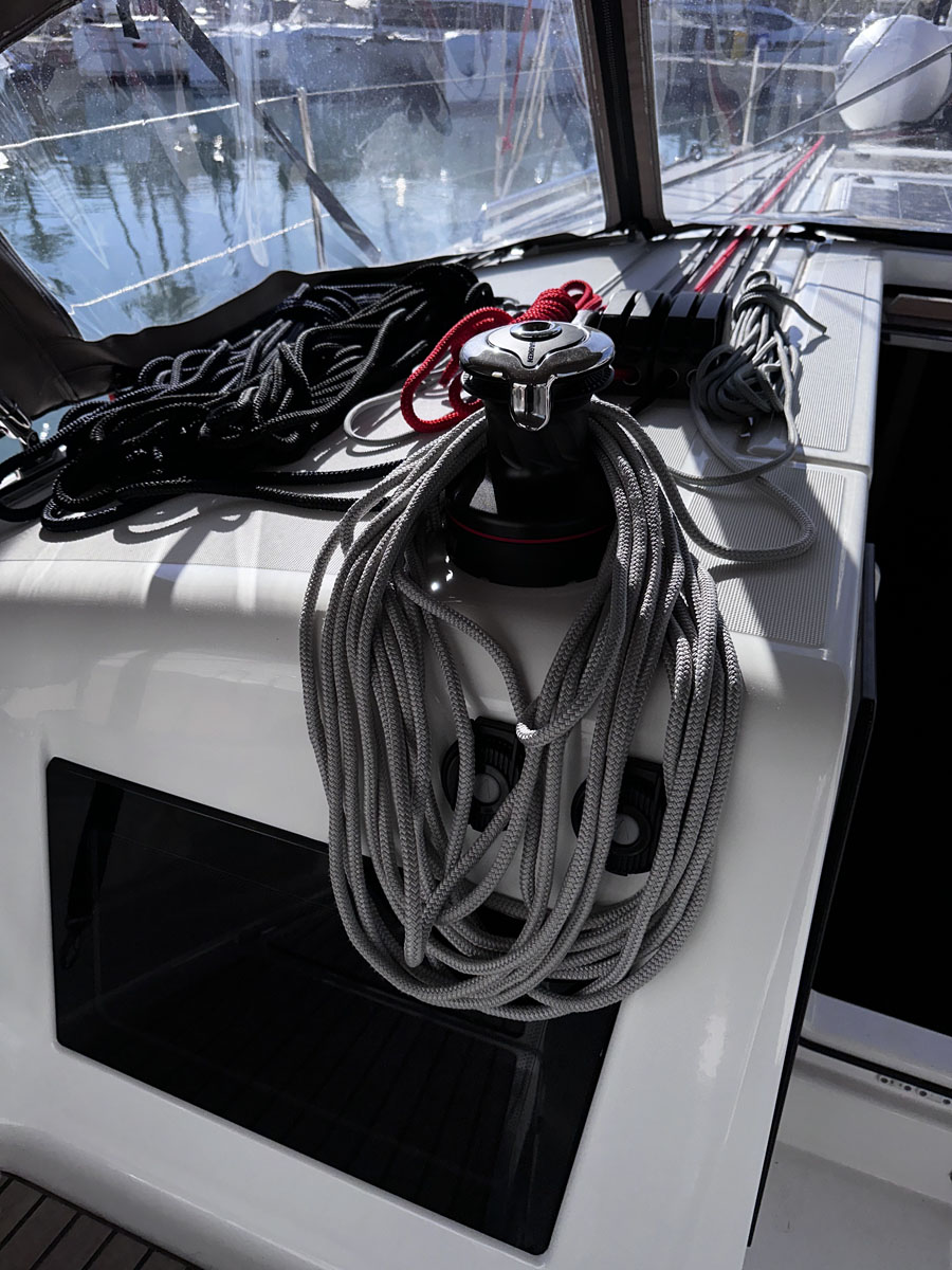 Sun Odyssey 410 - 3 cab. — photo 26