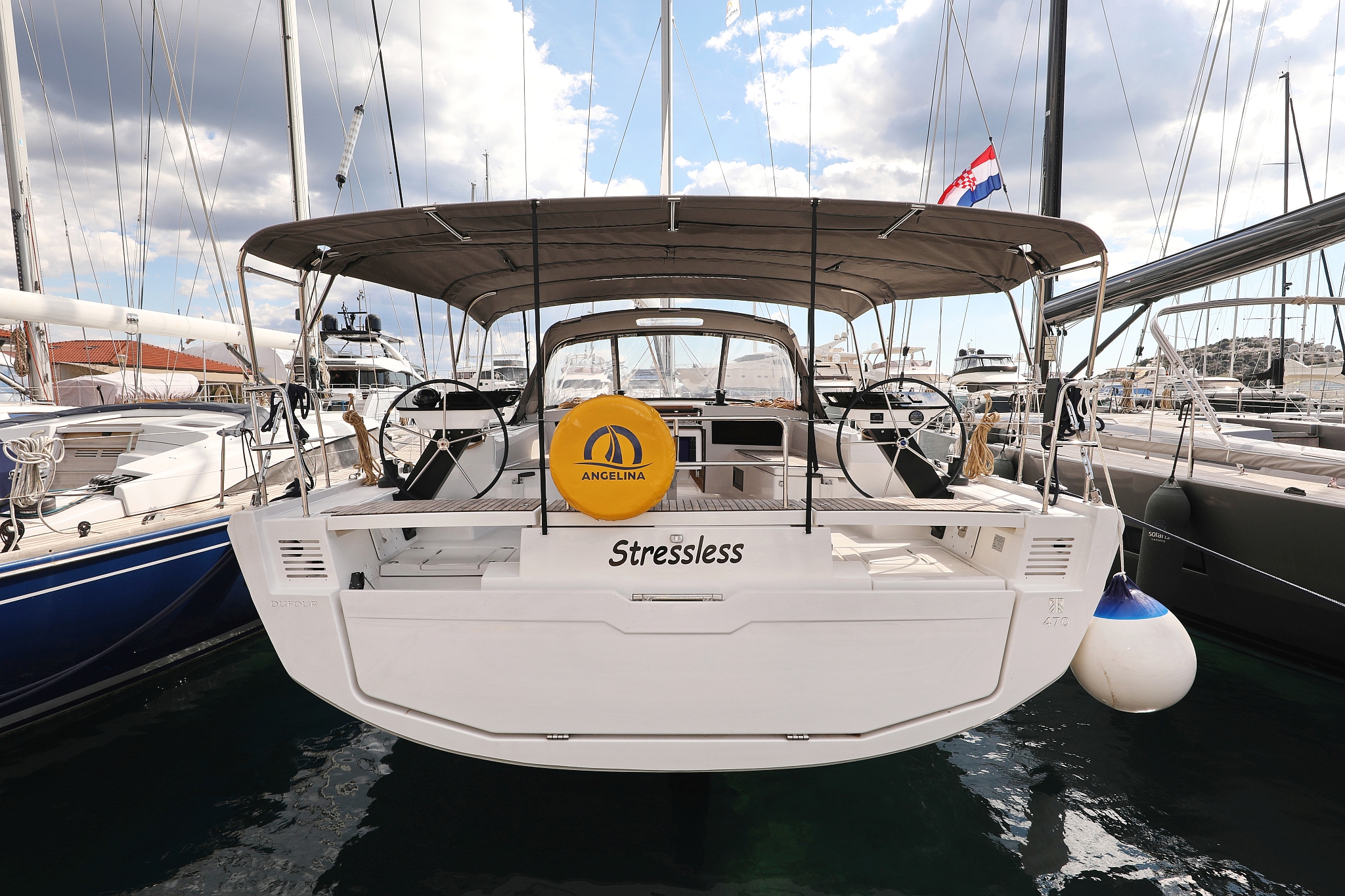 Dufour 470 - 4 cab. — photo 1