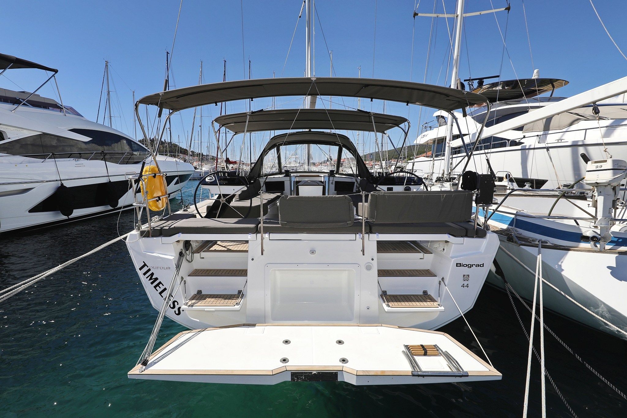 Dufour 44 - 4 cab — photo 3
