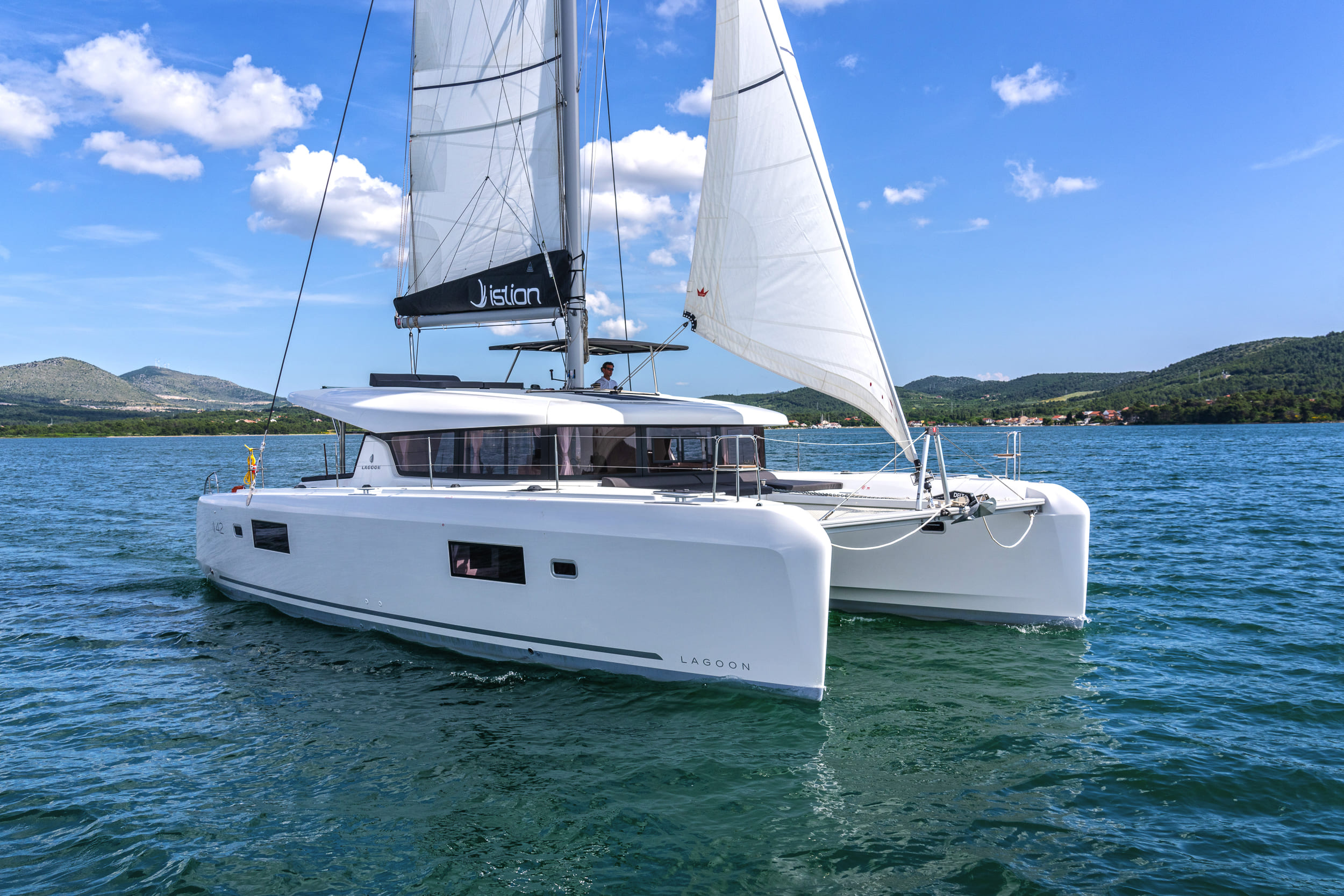 Lagoon 42 - 4 + 2 cab. — photo 4